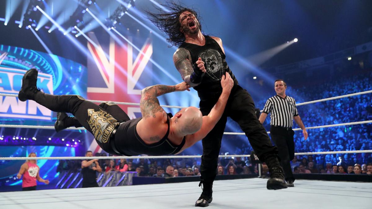 Свежие выпуски реслинга на русском языке. Реслинг WWE SMACKDOWN. Roman Reigns vs King Corbin WWE TLC 2019. WWE SMACKDOWN restler.