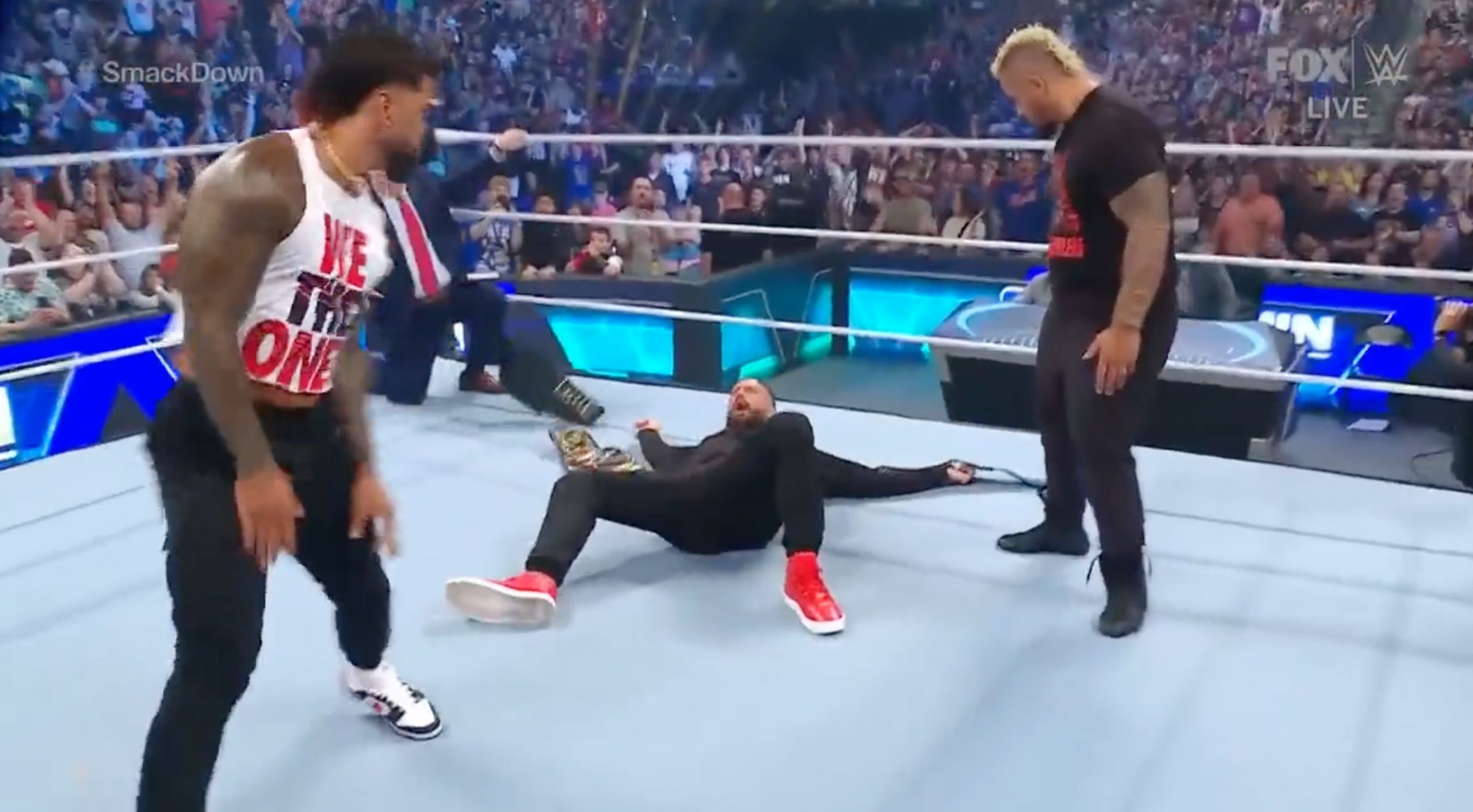 SmackDown Results The Usos Align, Attack Reigns & Sikoa